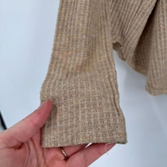 Urban Outfitters Out From Under Beige Jojo Thermal Henley Shirt Size Medium - Picture 6 of 13